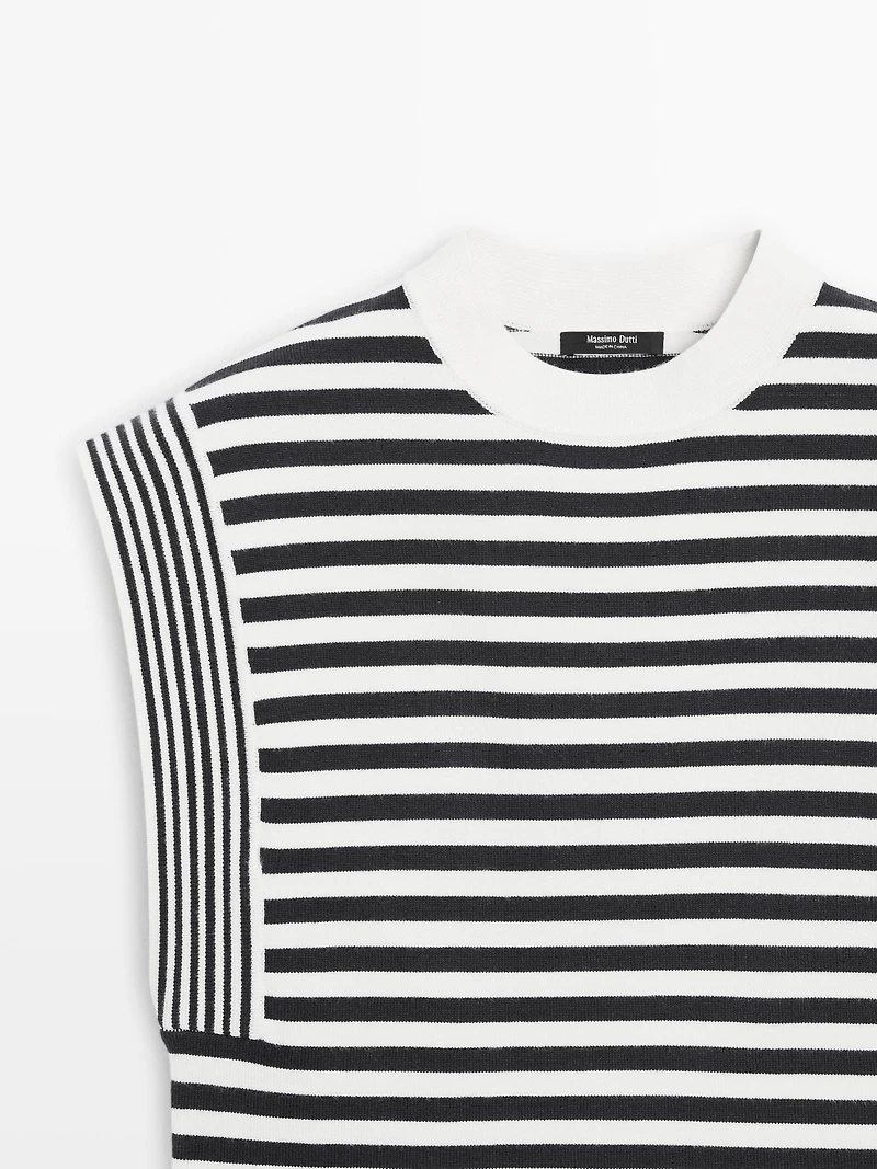 Veste sans manches à rayures et col rond