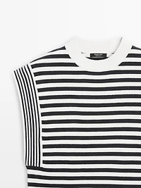 Veste sans manches à rayures et col rond