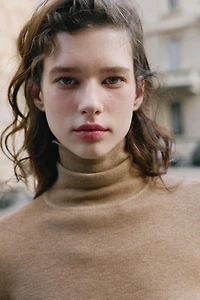 WOOL HIGH-NECK SWEATER
