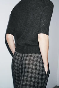 100% CASHMERE SWEATER