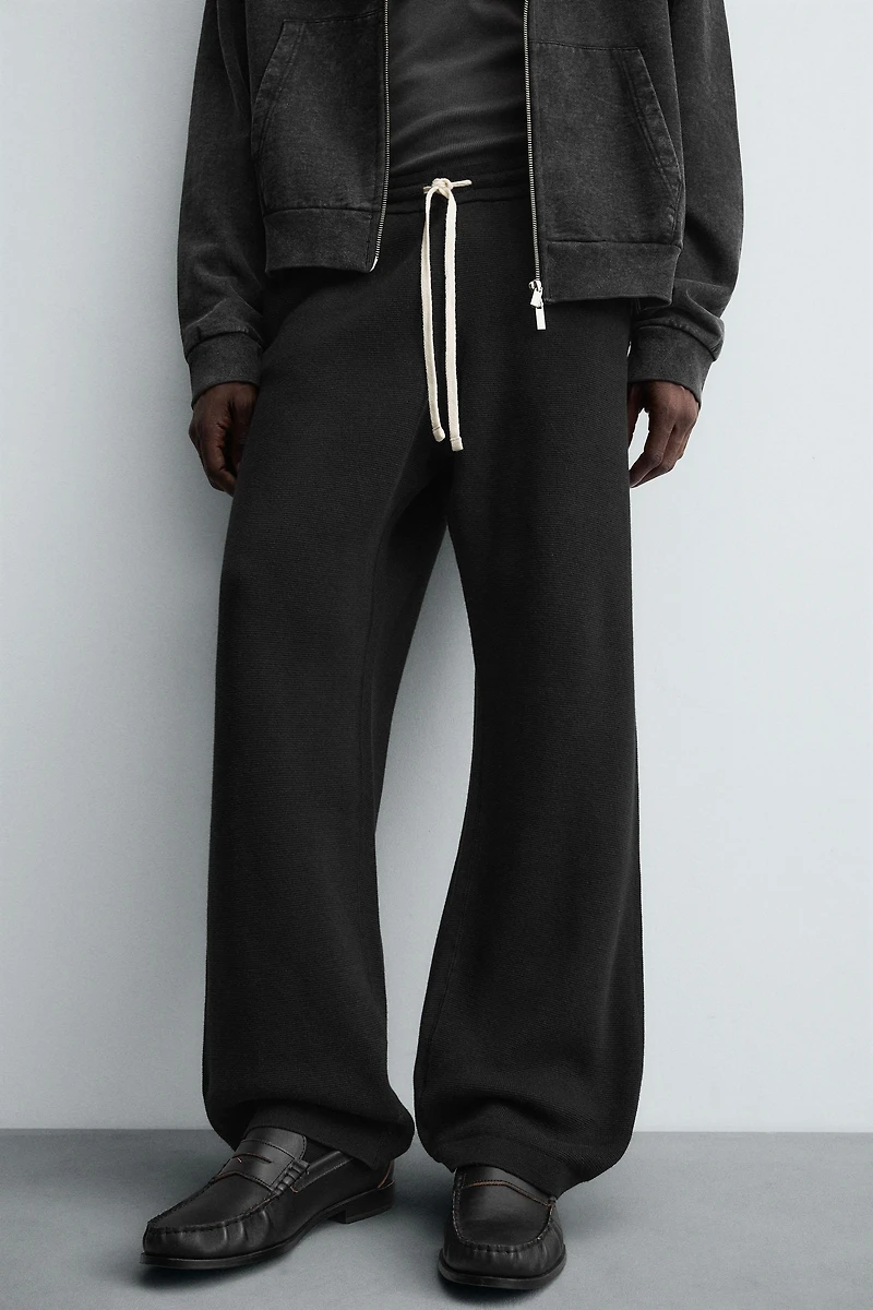 TEXTURED KNIT PANTS
