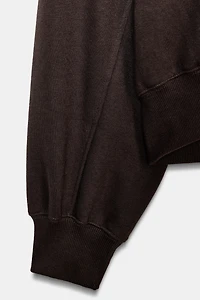 BASIC PLUSH SWEATSHIRT