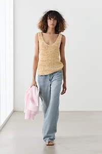 Round neck knit top