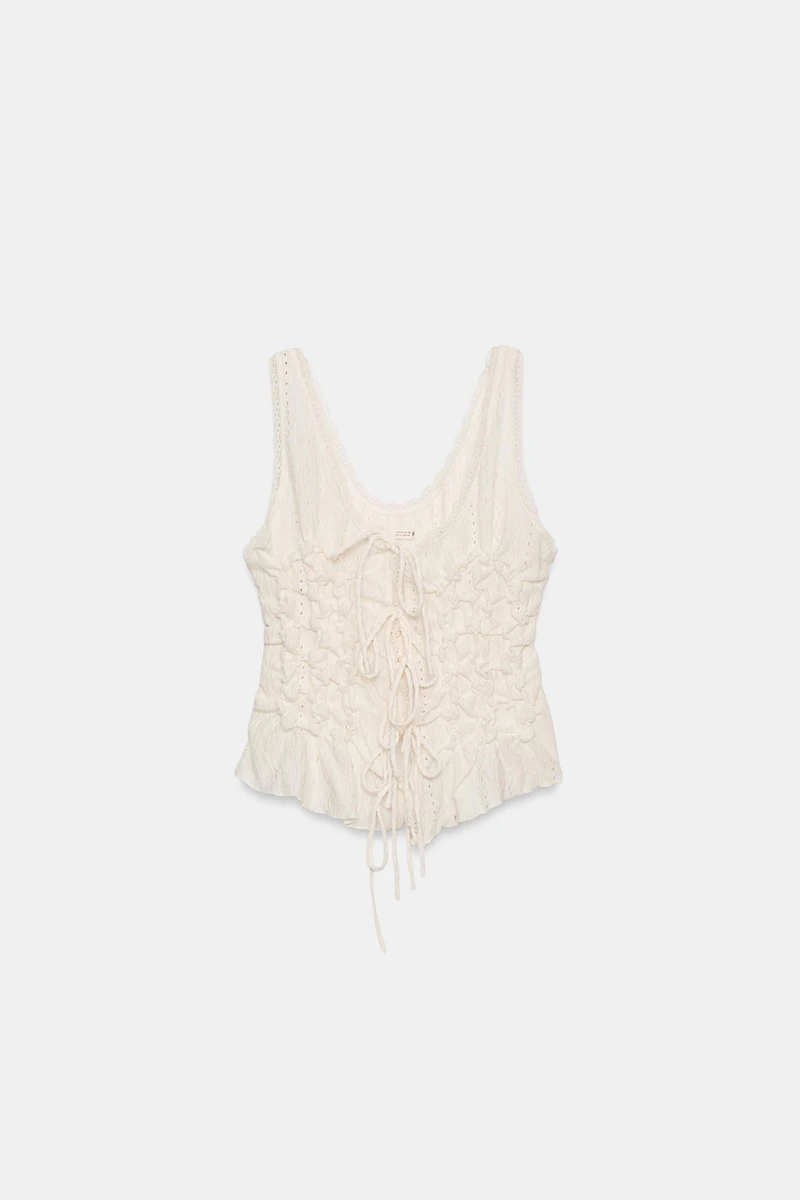 TOP À PLIS ET LACETS
