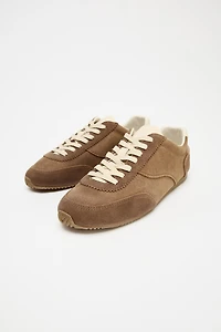 CONTRAST LEATHER SNEAKERS