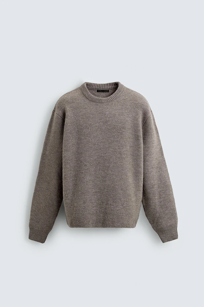 TEXTURED BOXY FIT JUMPER