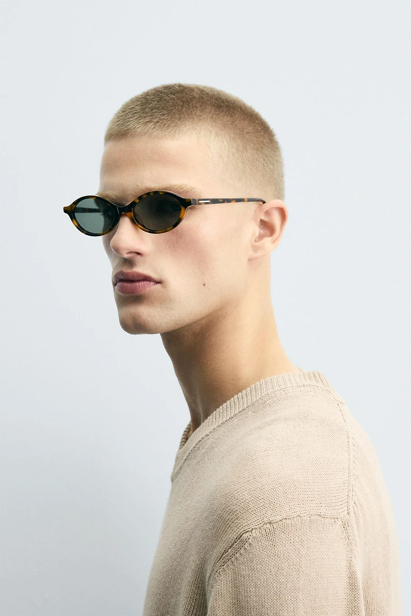 LUNETTES DE SOLEIL OVALES