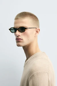 LUNETTES DE SOLEIL OVALES