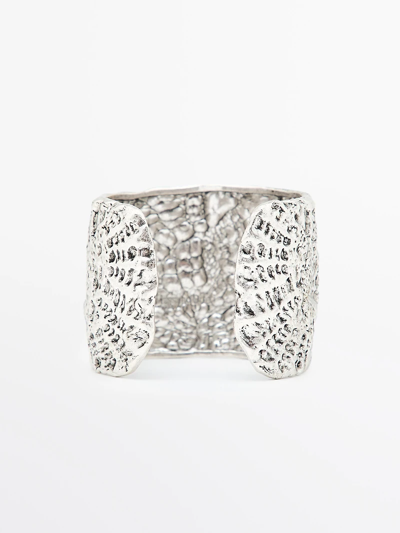 Textured metal bangle