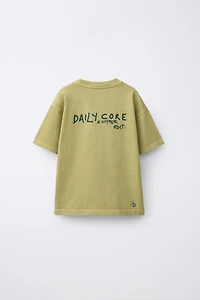 T-SHIRT À INSCRIPTION
