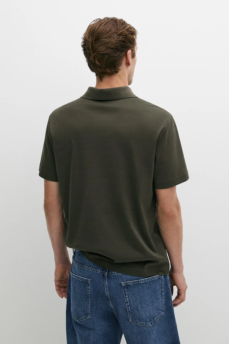Short sleeve V-neck polo shirt