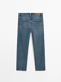 Straight-leg jeans