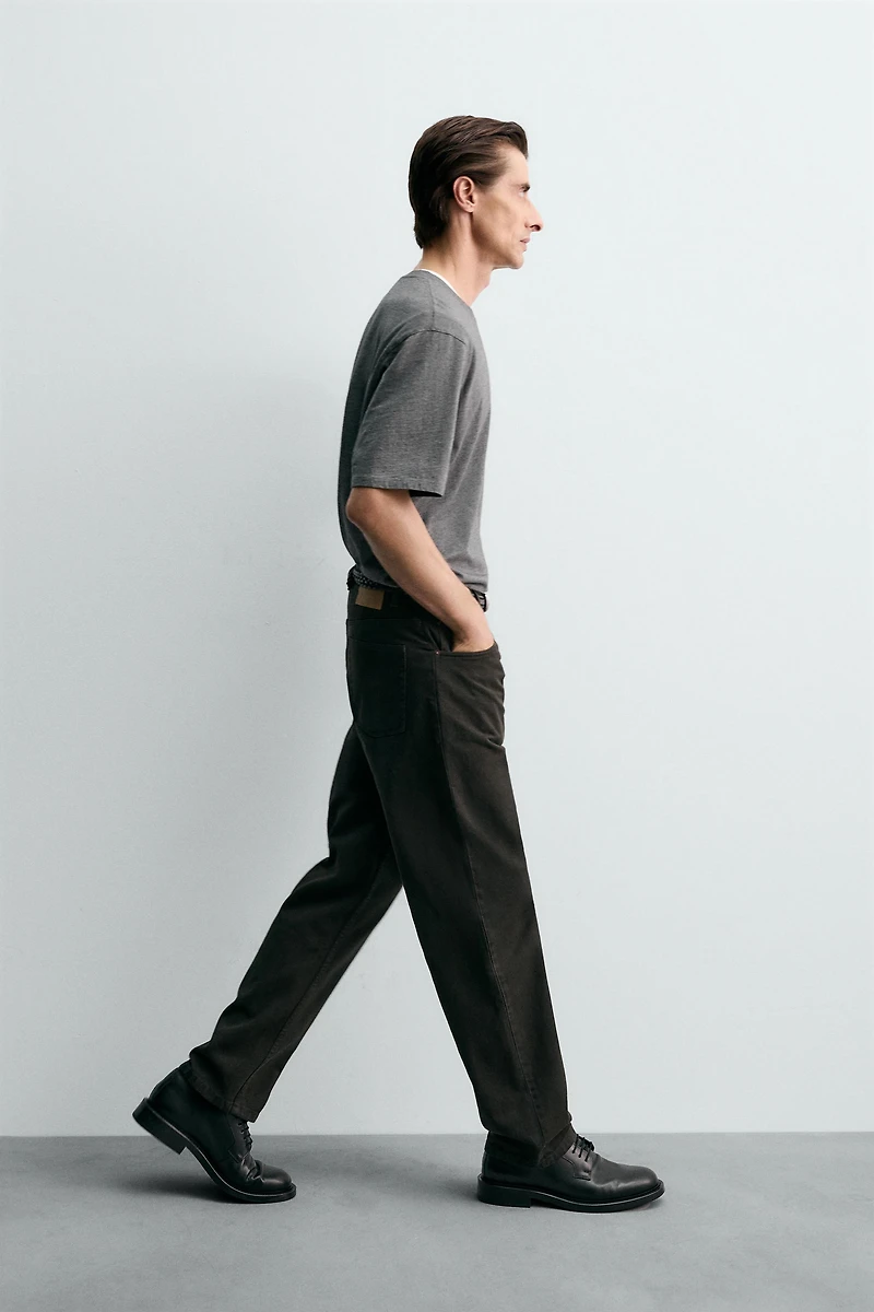 TEXTURED STRAIGHT FIT PANTS