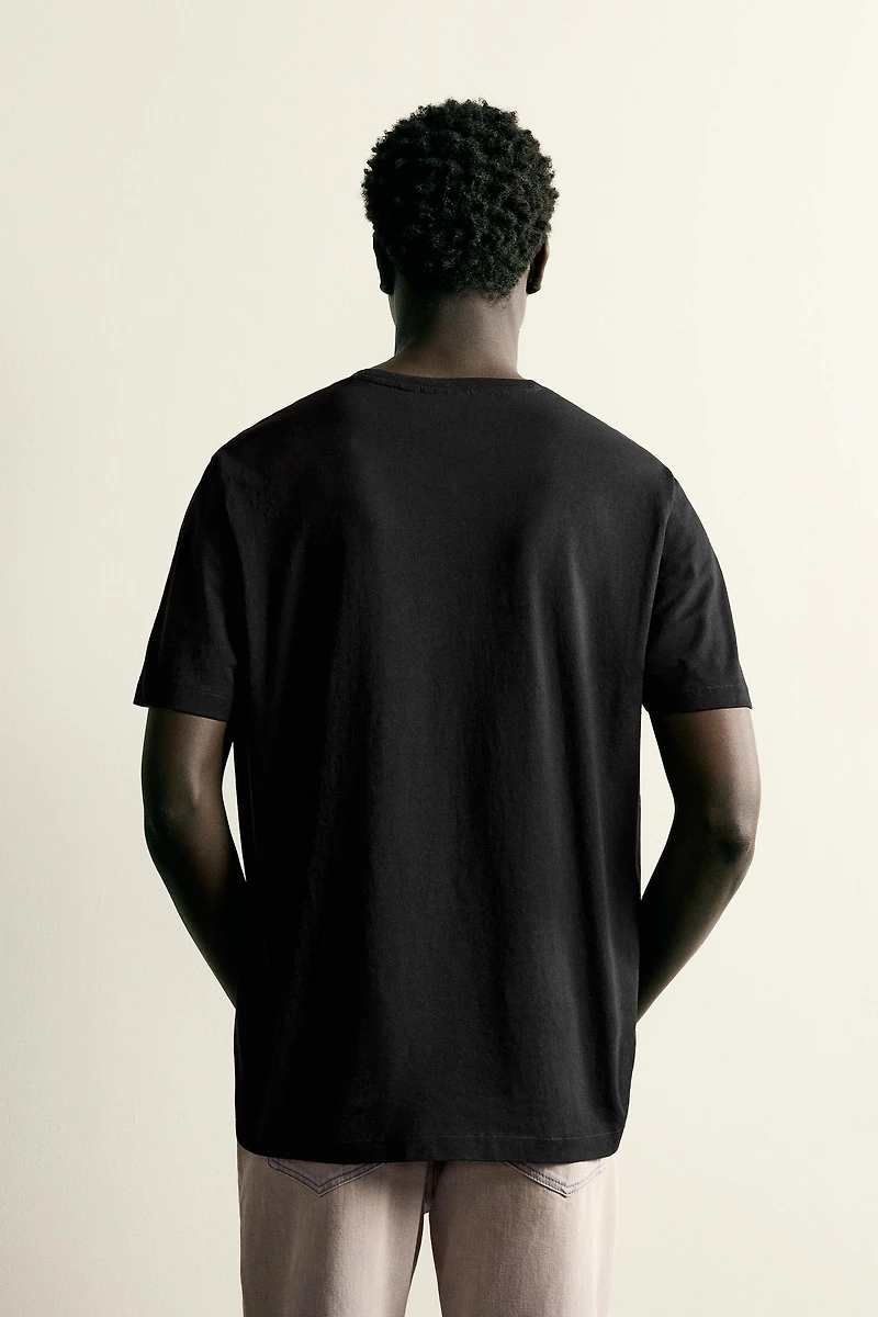 RELAXED FIT LIGHTWEIGHT T-SHIRT