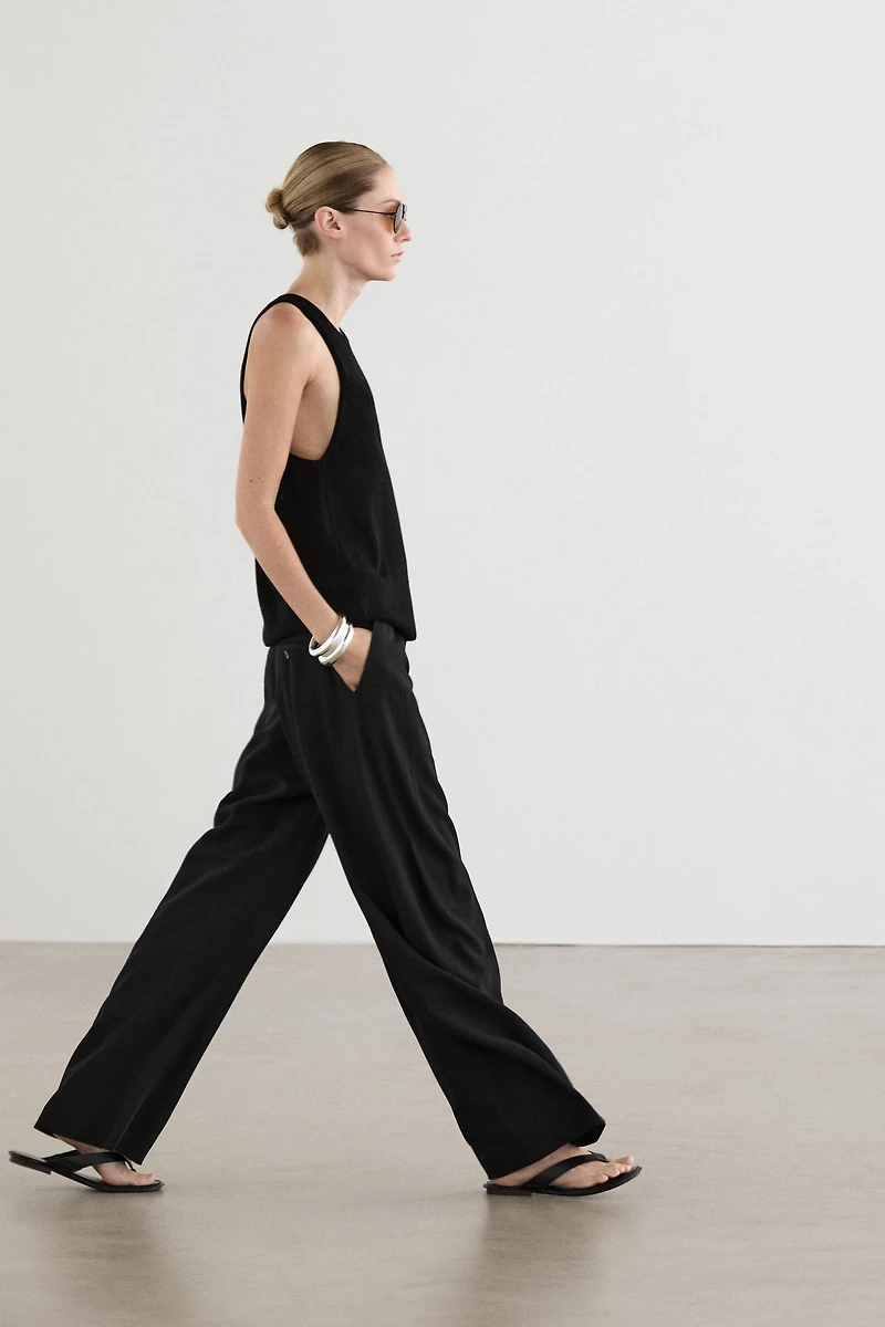 Wool blend trousers with seam detail