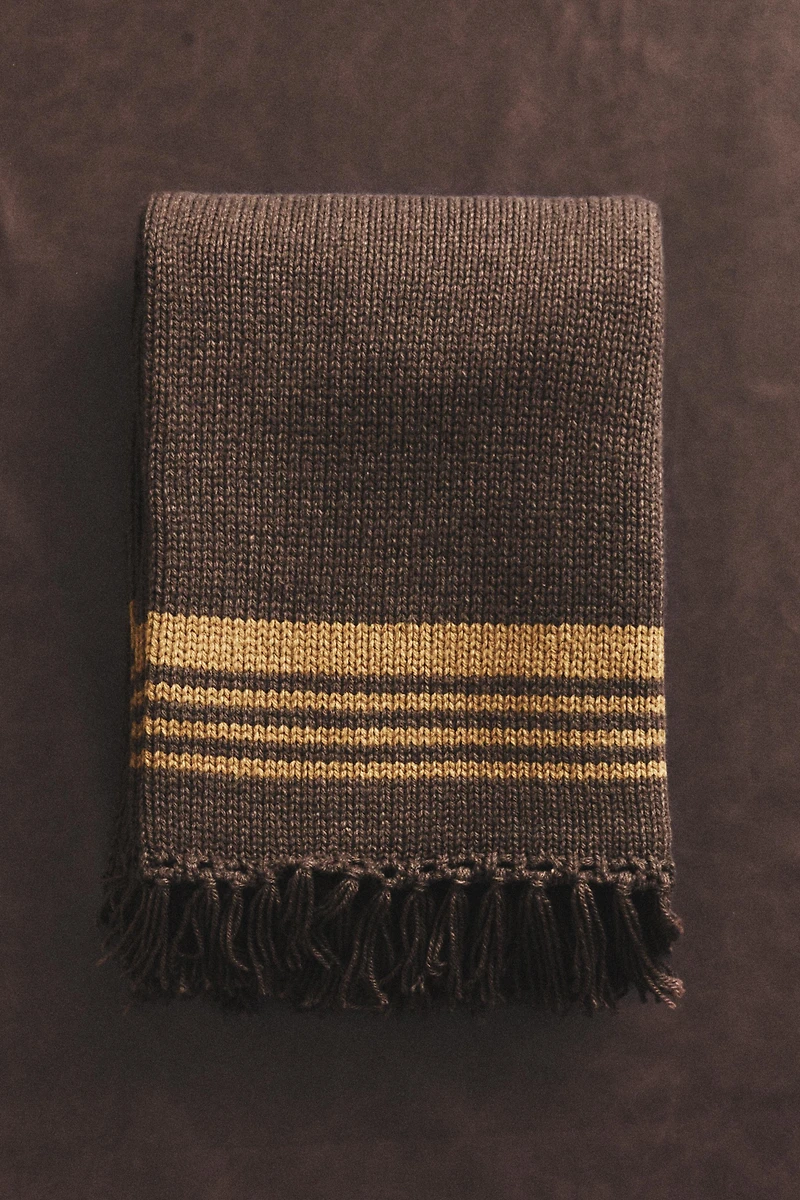 FRINGED KNIT BLANKET