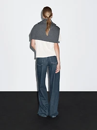 High-waist wide-leg jeans with pockets