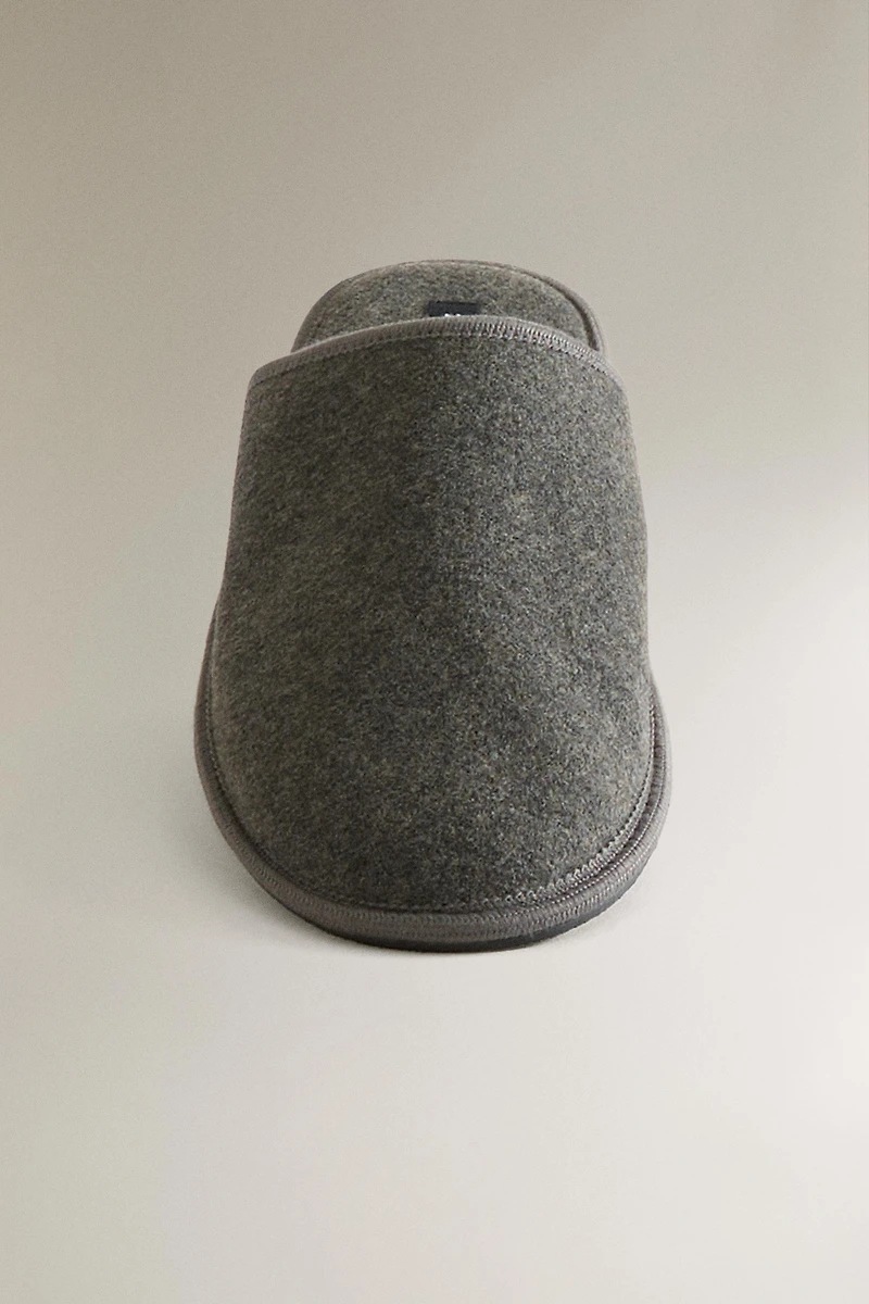 WARM FABRIC SLIPPERS