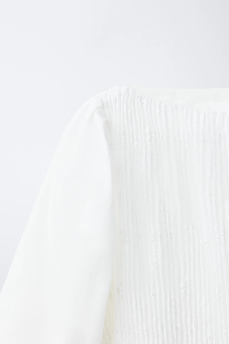 EMBROIDERED PLEATED TOP