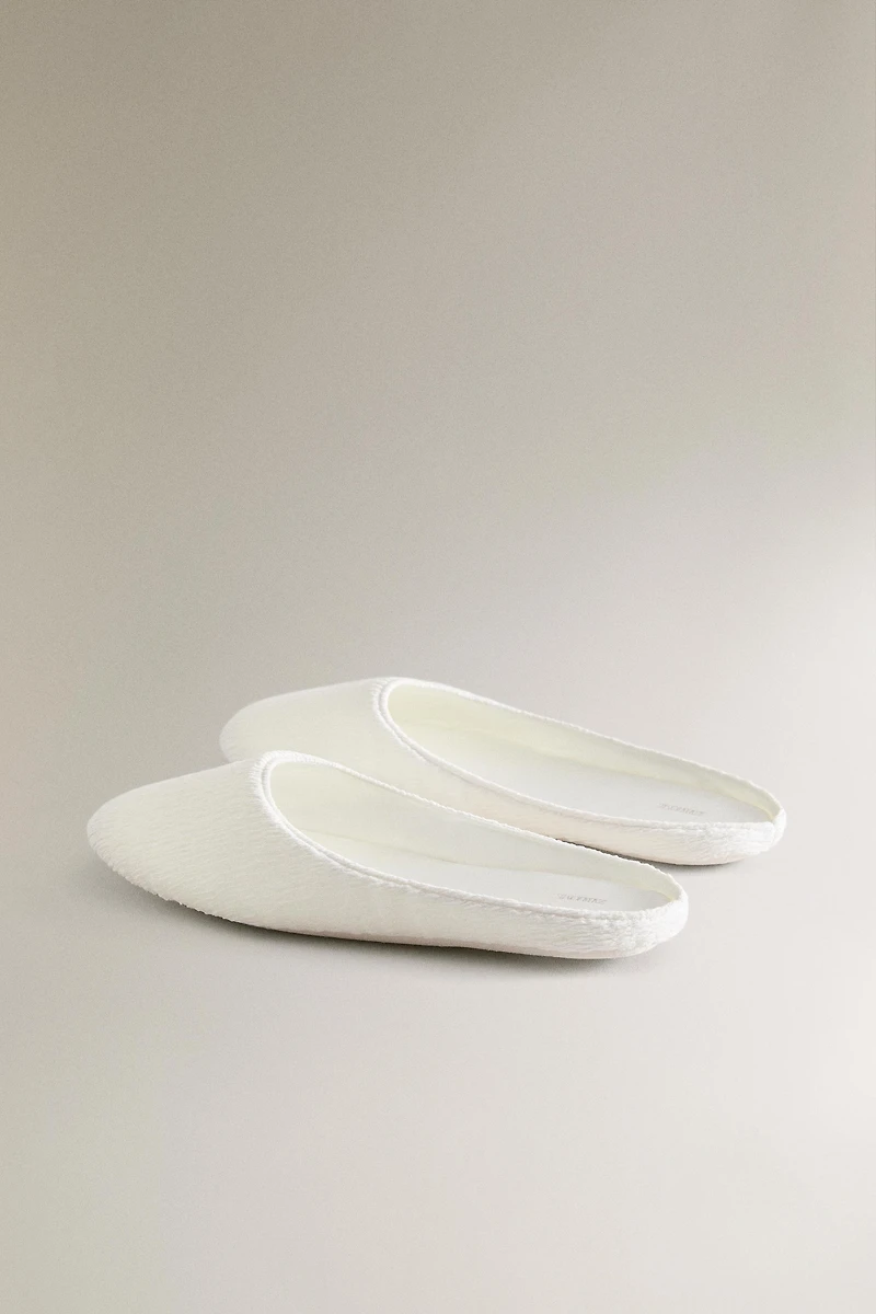 PLEATED SLIPPERS WITH LEATHER SOLE