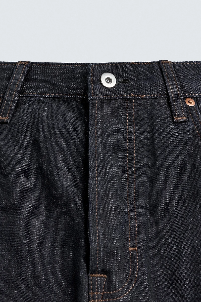 STRAIGHT FIT JEANS