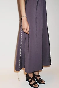 FLOWY RUFFLED V-NECK MIDI DRESS