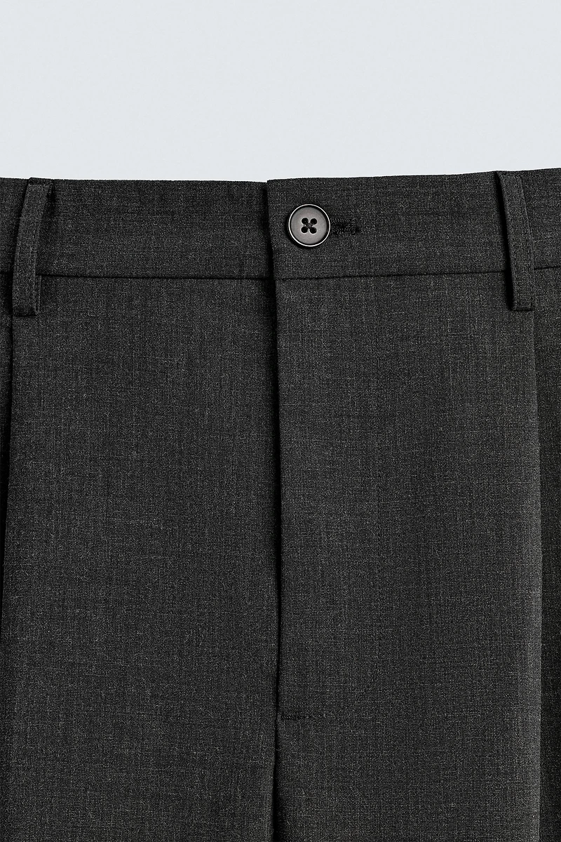 PLEATED WIDE FIT PANTS