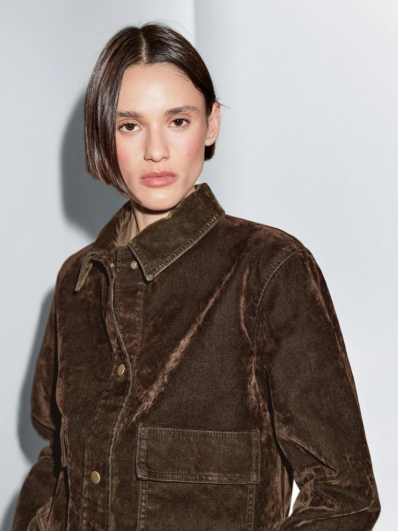 Veste denim courte avec poches finition velours