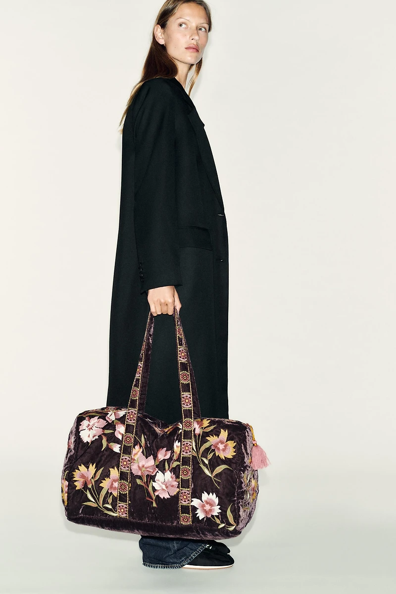 SAC MATELASSÉ EN VELOURS BRODERIES FLEURS