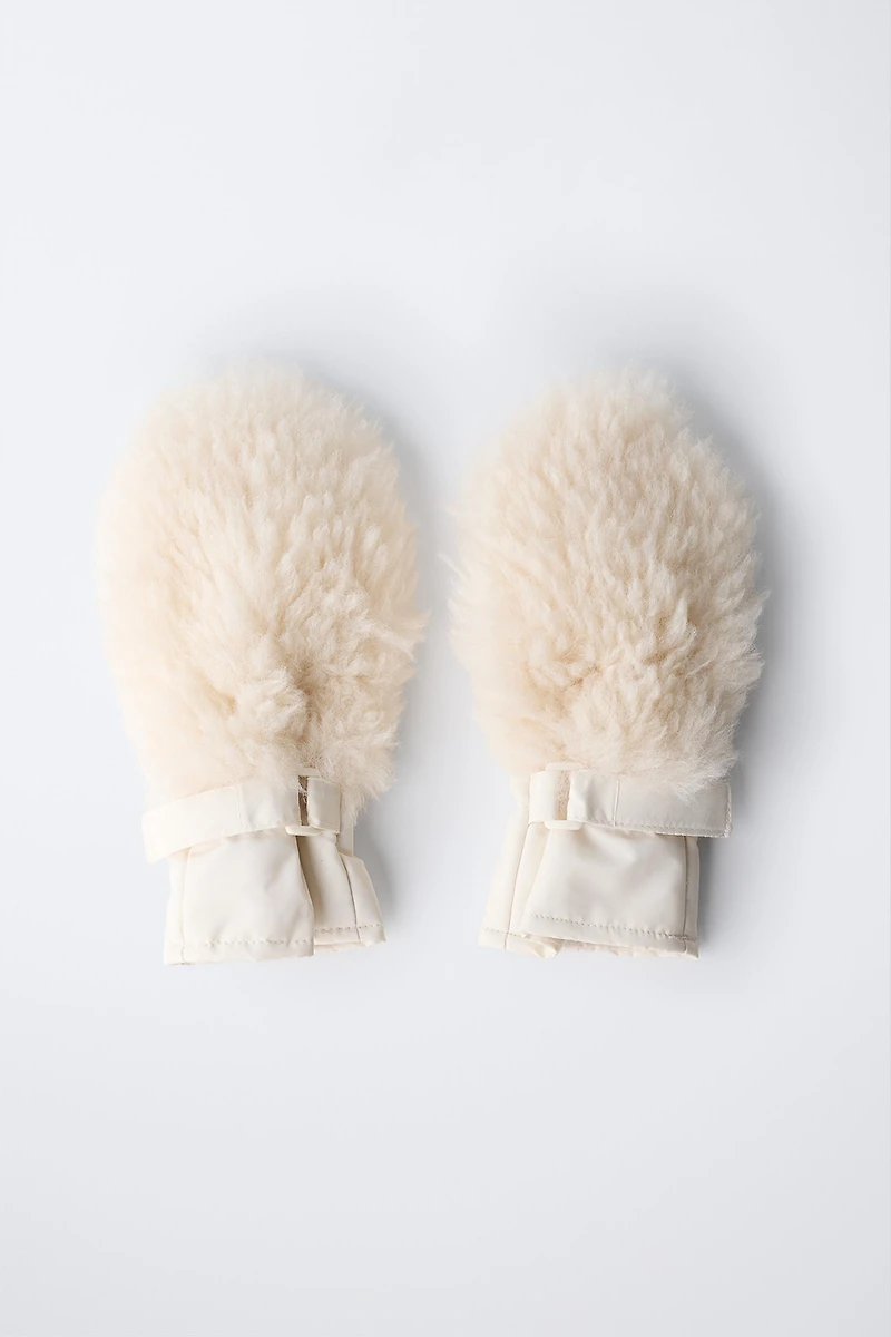 CURLY FAUX FUR MITTENS SKI COLLECTION
