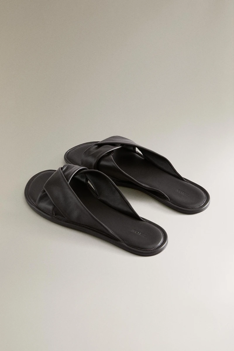 KNOTTED LEATHER SLIDES