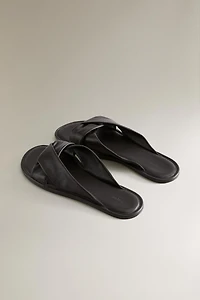 KNOTTED LEATHER SLIDES