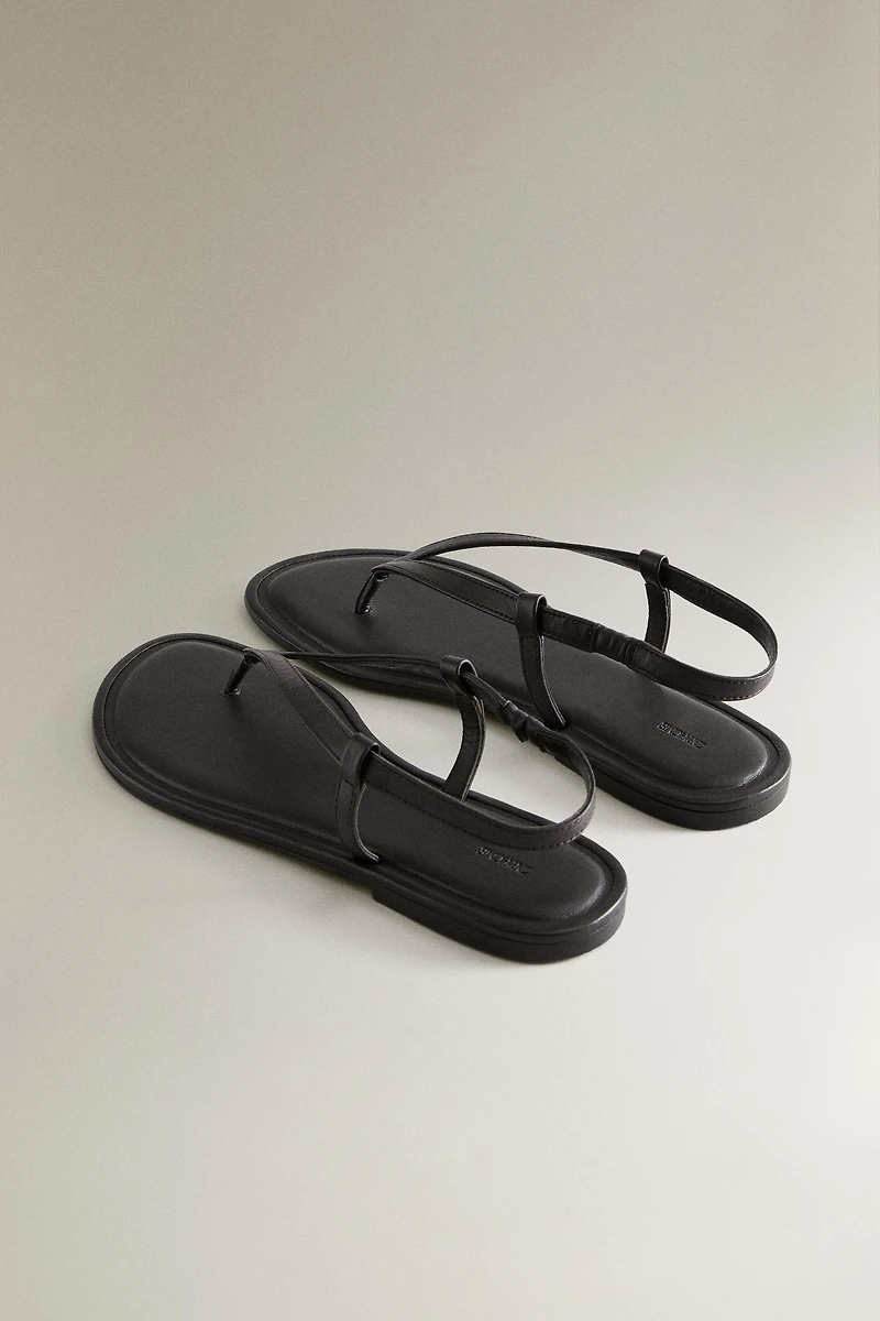FLAT LEATHER SANDALS