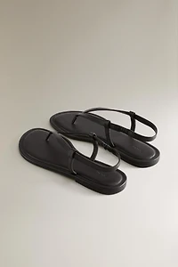 FLAT LEATHER SANDALS