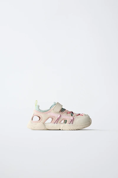 BAREFOOT SNEAKERS WITH CUT-OUTS