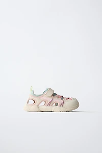 BAREFOOT SNEAKERS WITH CUT-OUTS