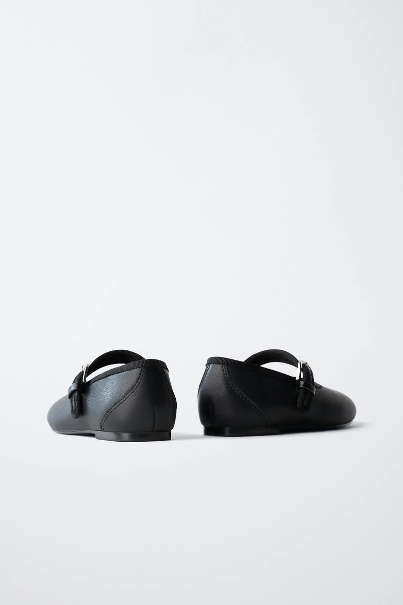 LEATHER BUCKLE BALLET FLATS
