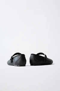 LEATHER BUCKLE BALLET FLATS