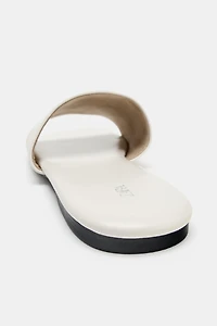 FLAT LEATHER SANDALS