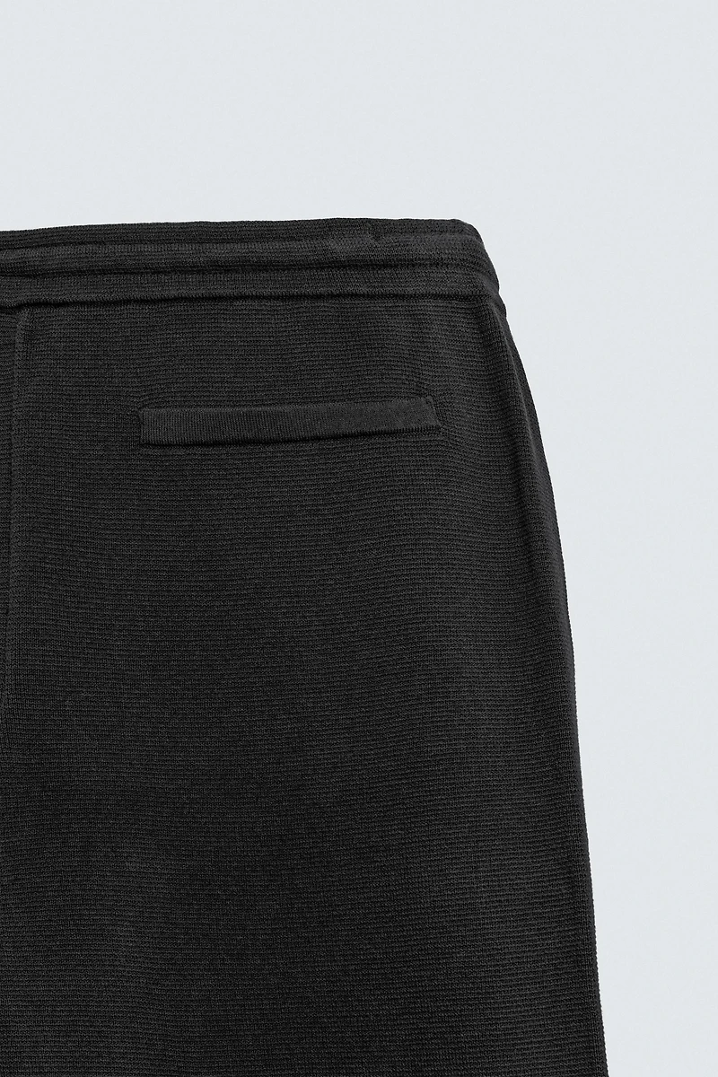 TEXTURED KNIT PANTS