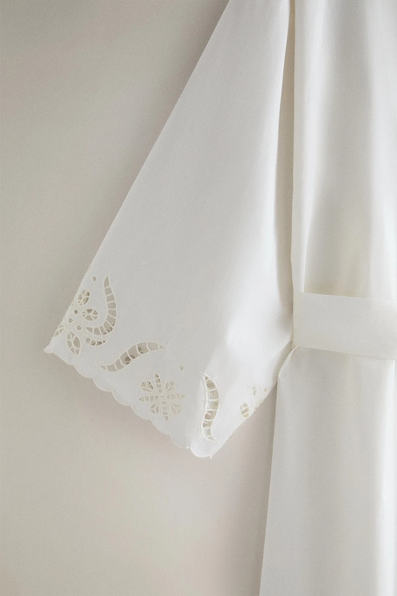 EMBROIDERED COTTON ROBE