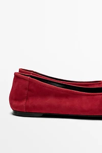 Suede ballerinas with round toe