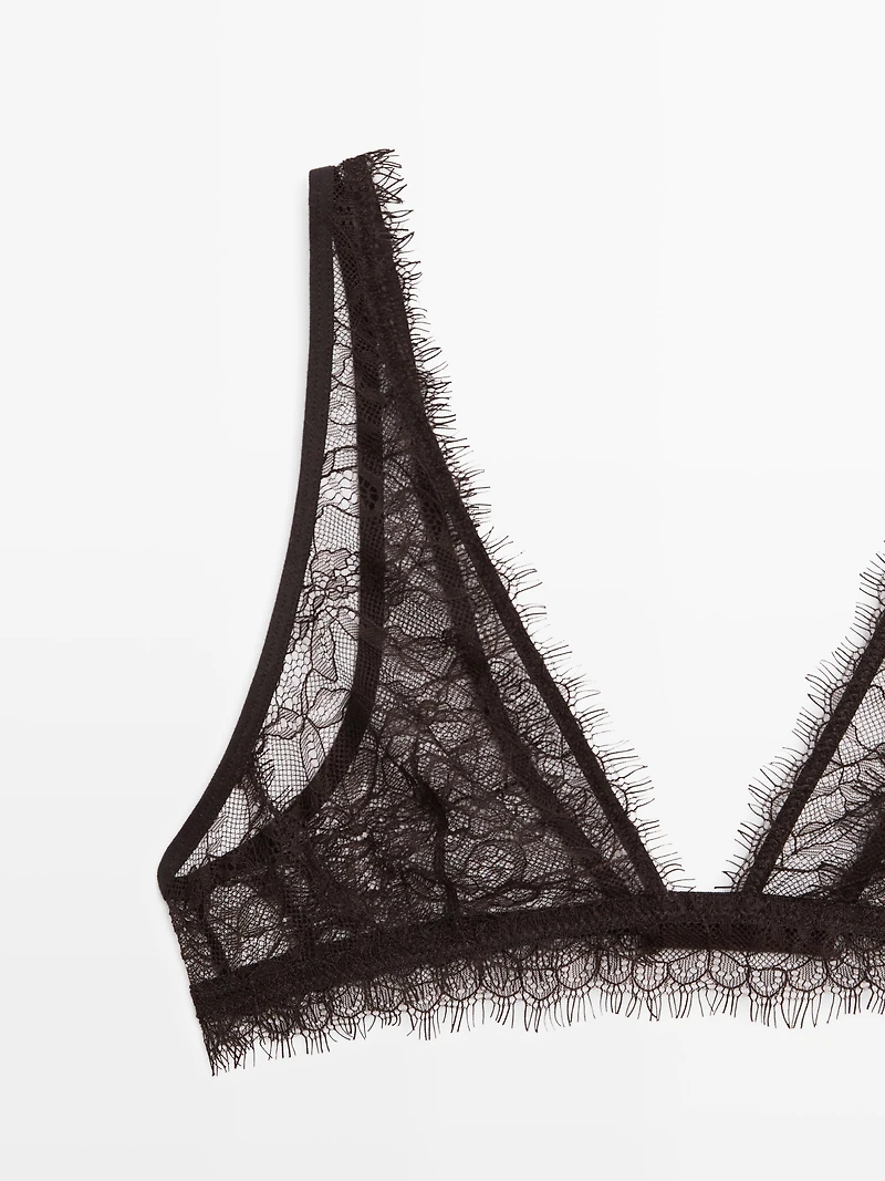 Bralette dentelle détail fleur