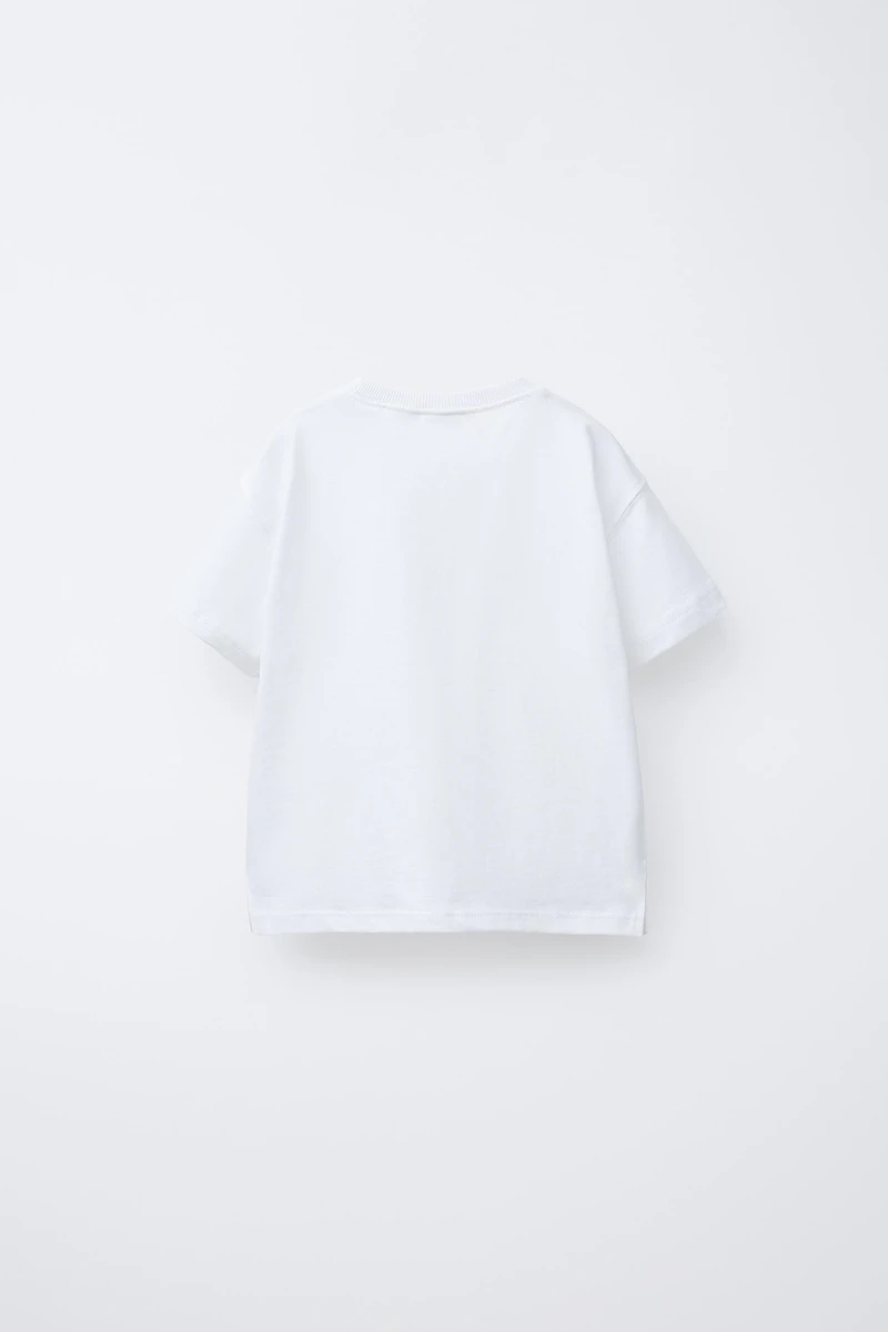 T-SHIRT À POCHE CŒUR EN CROCHET