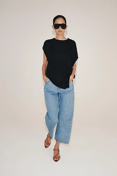 ASYMMETRIC KNIT TOP