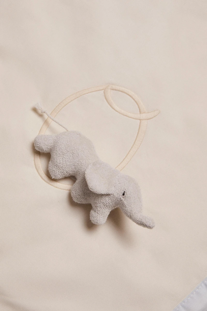 CHILDREN'S ELEPHANT GYM
