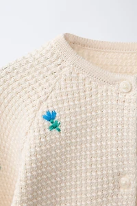 EMBROIDERED FLORAL TEXTURED KNIT CARDIGAN WITH LACE TRIM
