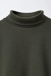 TURTLENECK T-SHIRT