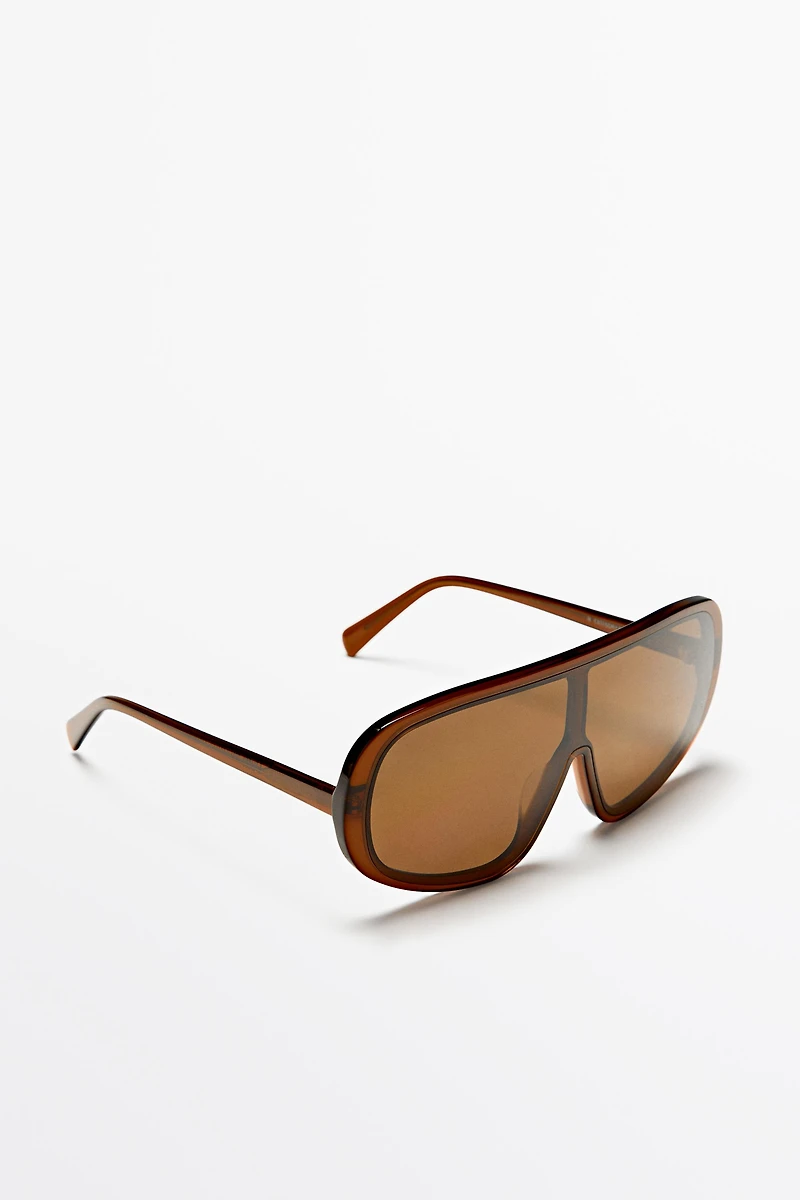 Oversized wrap sunglasses