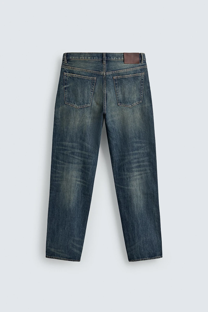 STRAIGHT FIT JEANS